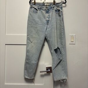 Abercrombie & Fitch Curve Love The Mom High Rise Distressed Jeans - 30 - Short